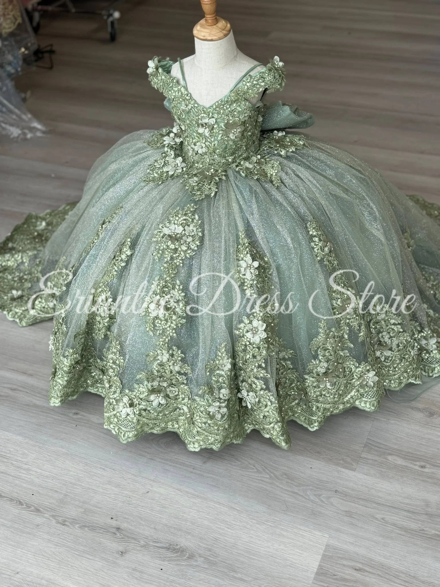 Gdybao Flower Girl Dress With Lace Appliques Tulle Bow